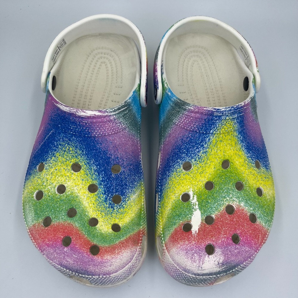 Crocs Classic Spray Dye Clogs Mens Size 11 Rainbow Gradient Pivot Heel Strap